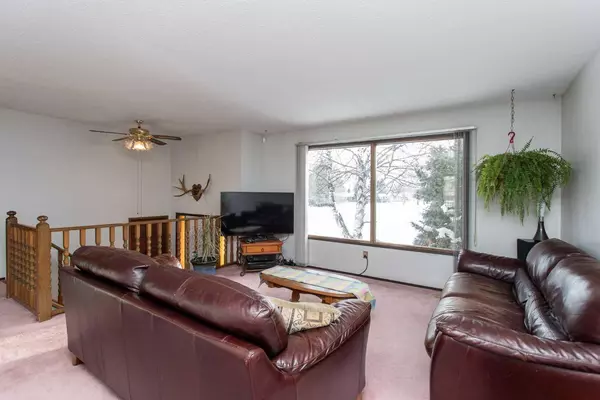 Red Deer, AB T4P1R2,71 Norris Close