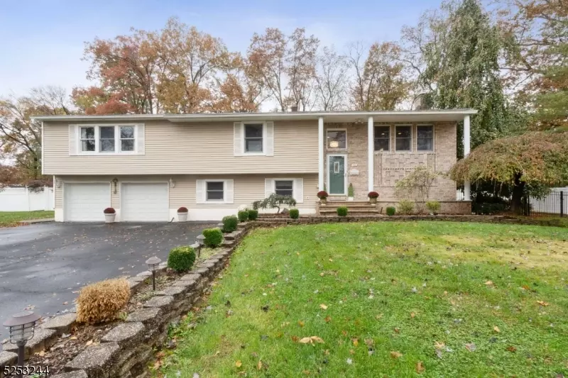 41 Cutter Dr, East Hanover Twp., NJ 07936