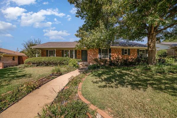 13625 Spring Grove Avenue, Dallas, TX 75240