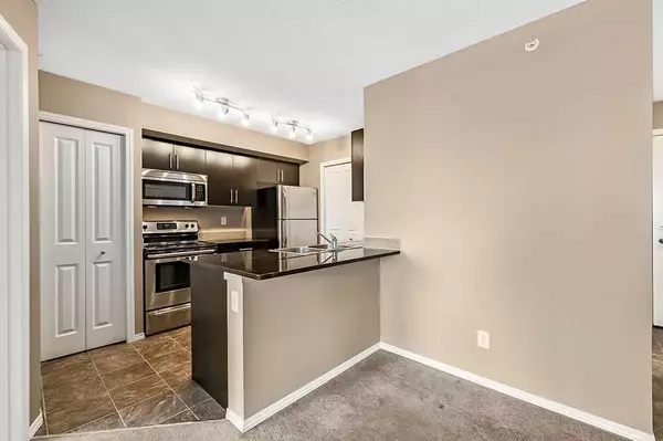 Calgary, AB T2X 2B9,81 Legacy BLVD SE #1430