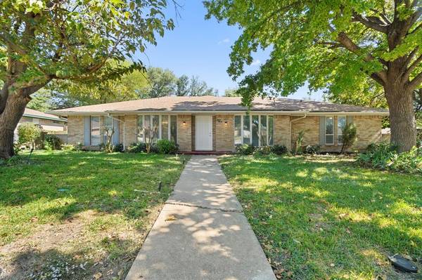 1220 Hanna Circle, Desoto, TX 75115