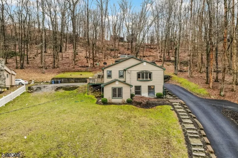 114 Hillside Dr, Andover Twp., NJ 07860