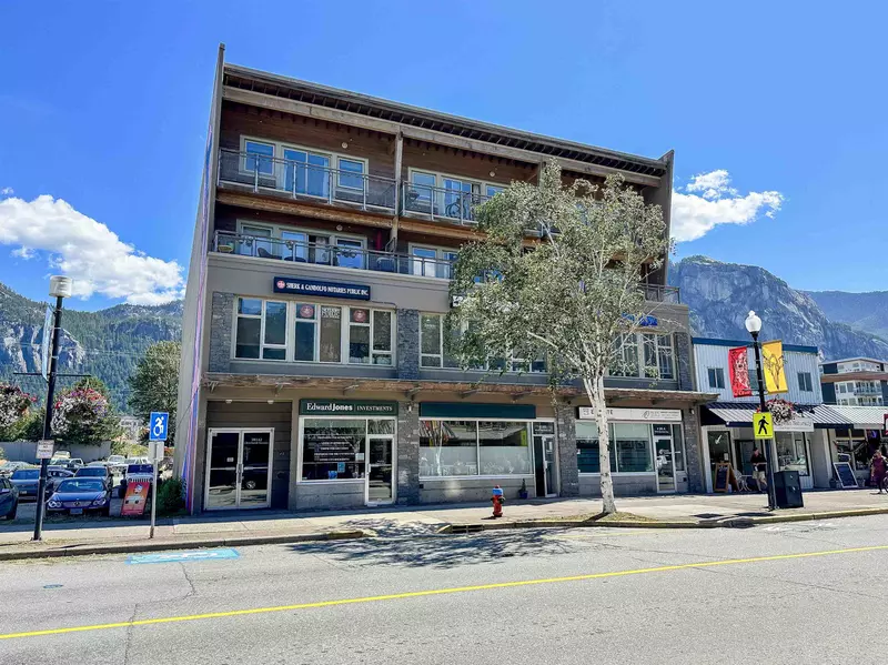 204 38142 CLEVELAND AVENUE, Squamish, BC V8B 0C4