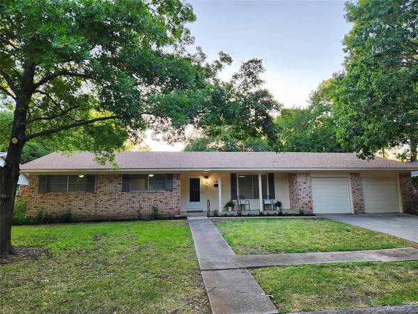 1907 LAUREL Road, Gainesville, TX 76240