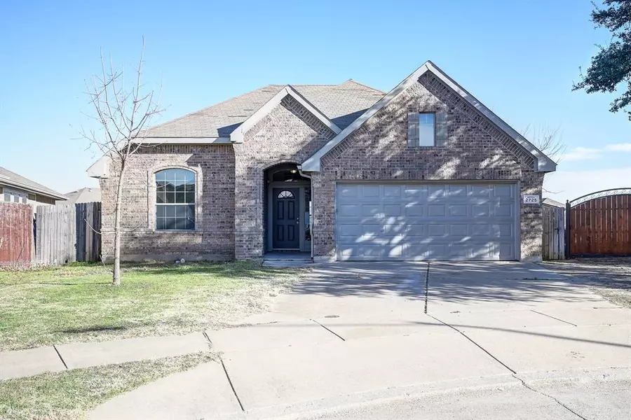 2725 Merry View Lane, Fort Worth, TX 76120