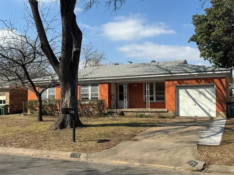 735 Norwood Drive, Hurst, TX 76053