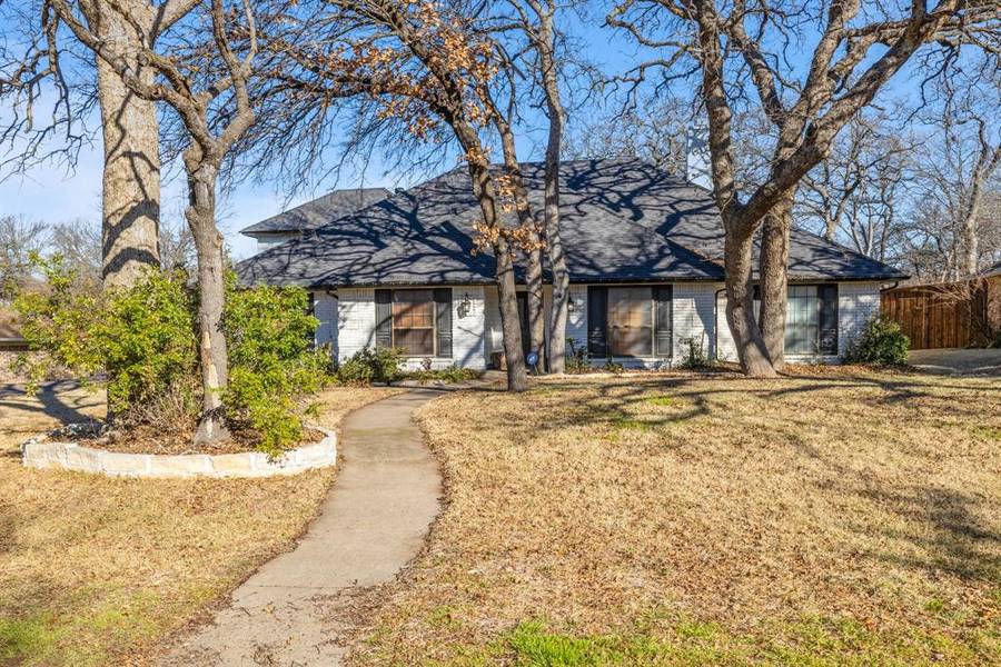 1209 Schumac Lane, Bedford, TX 76022