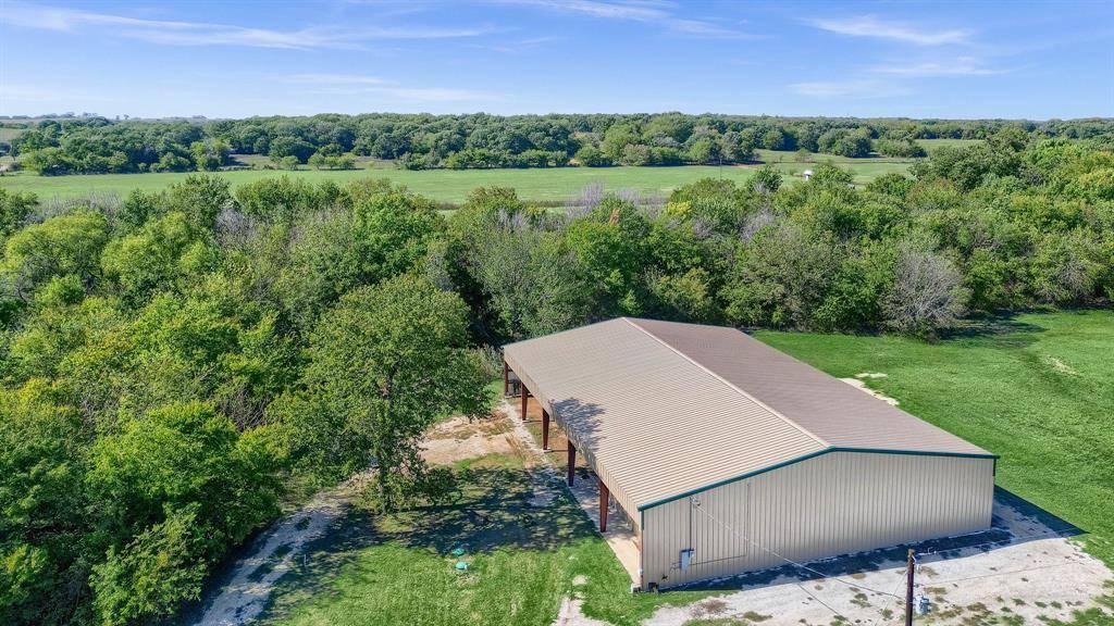 215 County Road 154, Gainesville, TX 76240