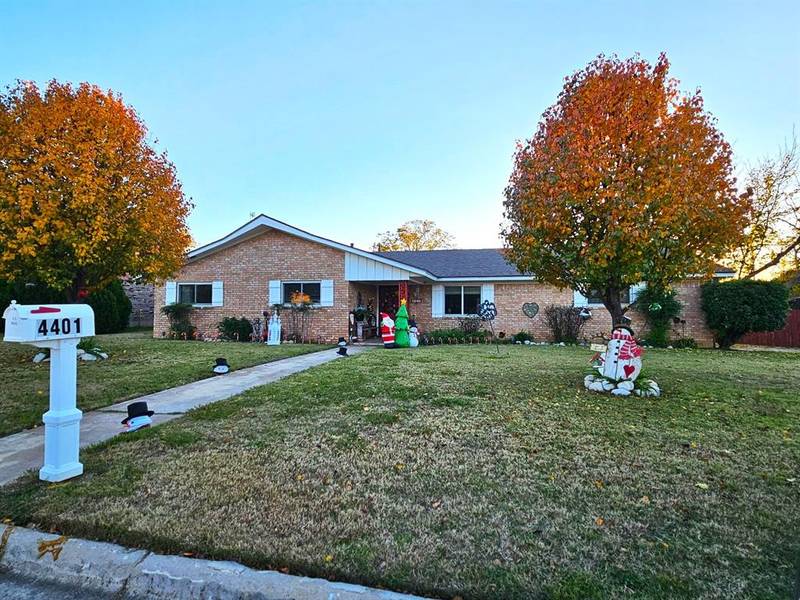 4401 McArthur Circle, Brownwood, TX 76801