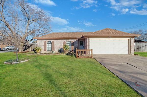 7132 Echo Hill Drive, Watauga, TX 76148