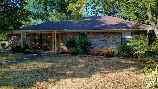 508 Line Street, Saint Jo, TX 76265