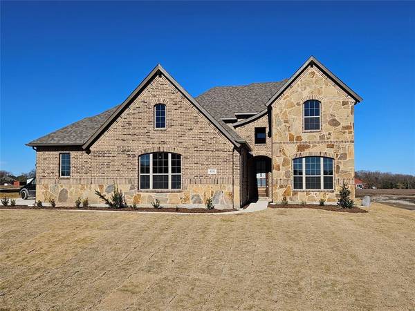 400 Magnolia Court, Trenton, TX 75490