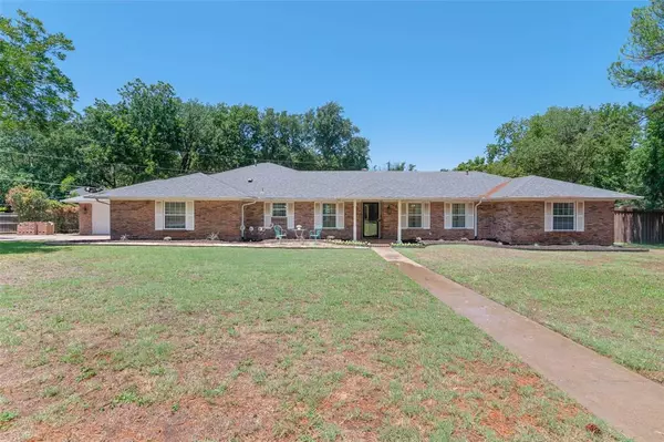 Luxury Living in Lewisville: 193 Campbell Drive, the Ideal Ranch-Style Home,Ryan Cornist