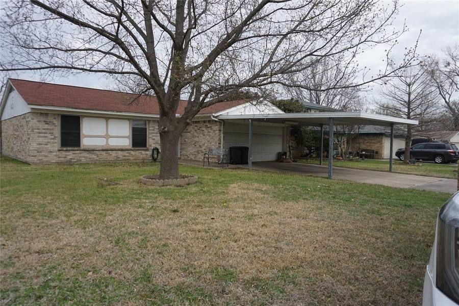 5640 Dunson Drive, Haltom City, TX 76148