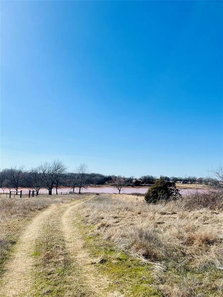 S 3380 Road, Mcloud, OK 74851