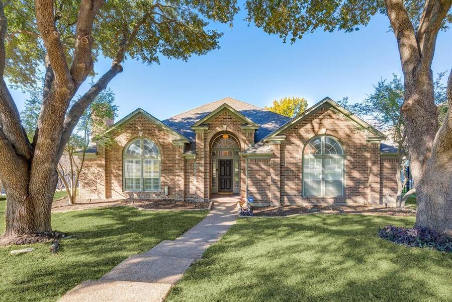 8048 Sunscape Lane, Fort Worth, TX 76123