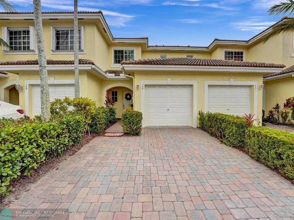 773 Imperial Lake Rd, West Palm Beach, FL 33413