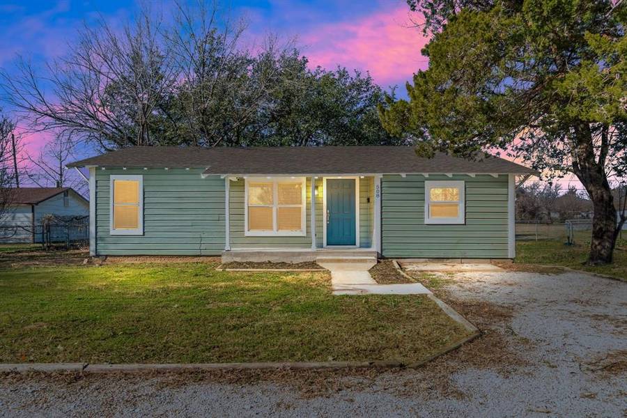 508 S Hitt Street, Boyd, TX 76023