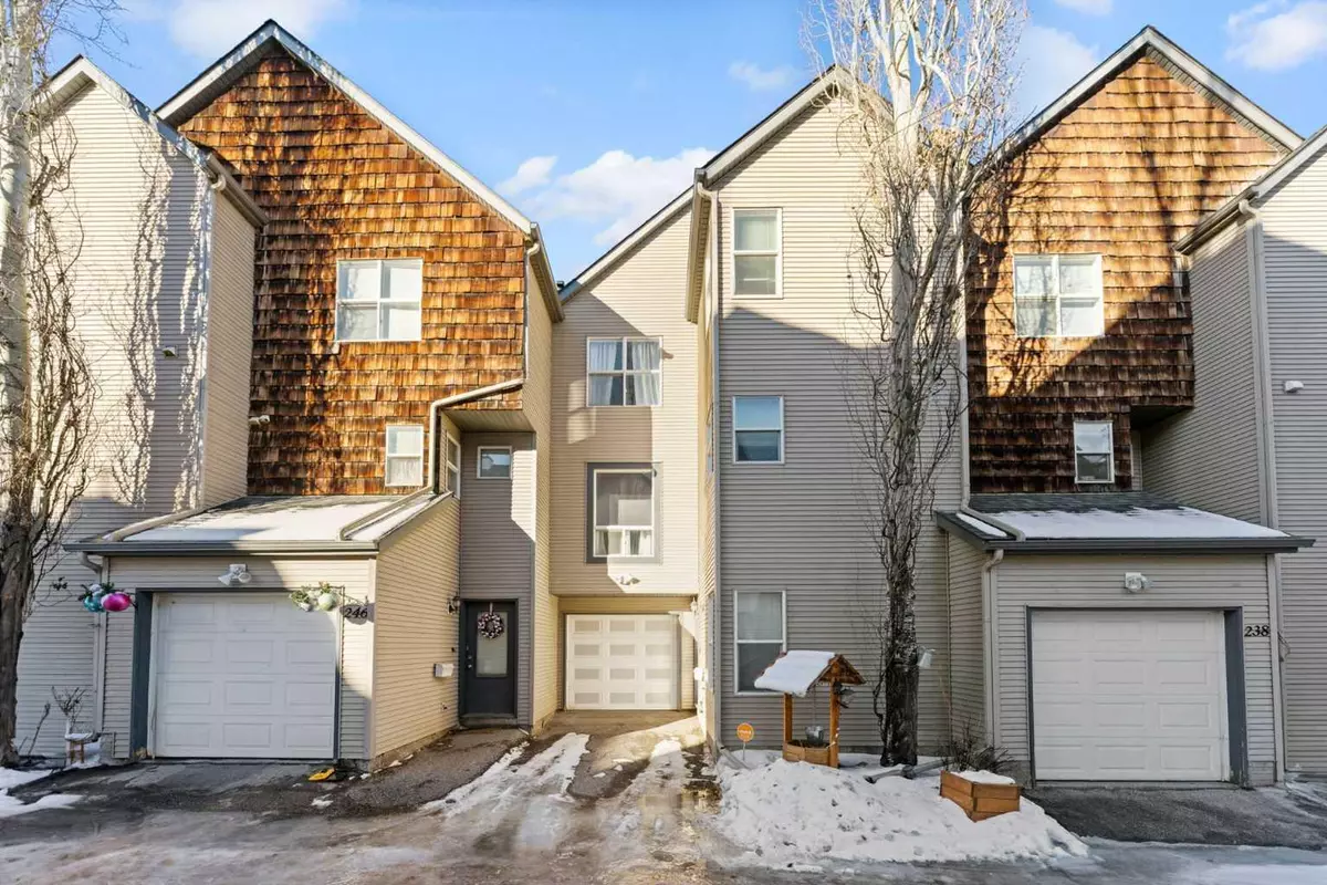 Calgary, AB t2y3x8,242 Bridlewood Lane SW