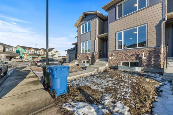 Chestermere, AB T1X2X2,135 South Shore CT