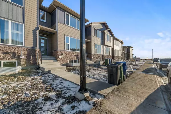 Chestermere, AB T1X2X2,135 South Shore CT