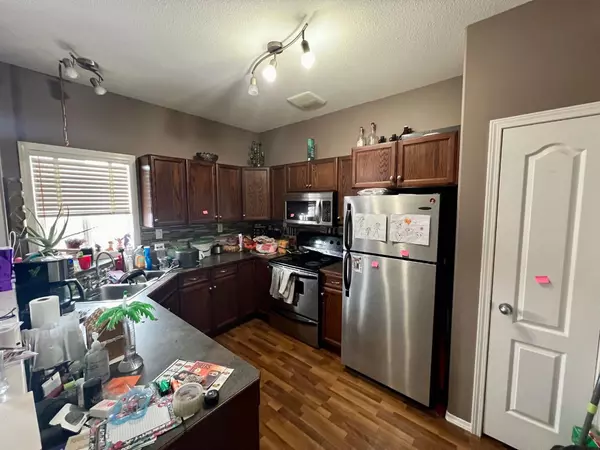 Red Deer, AB T4R3N2,7 Ivey Close