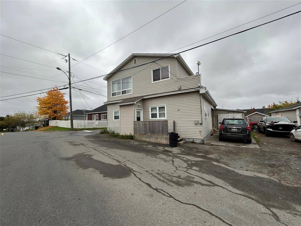 Grand Falls-windsor, NL A2B 1H5,47 Earle Street