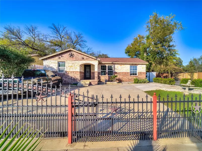 2925 Pecos Street, Fort Worth, TX 76119