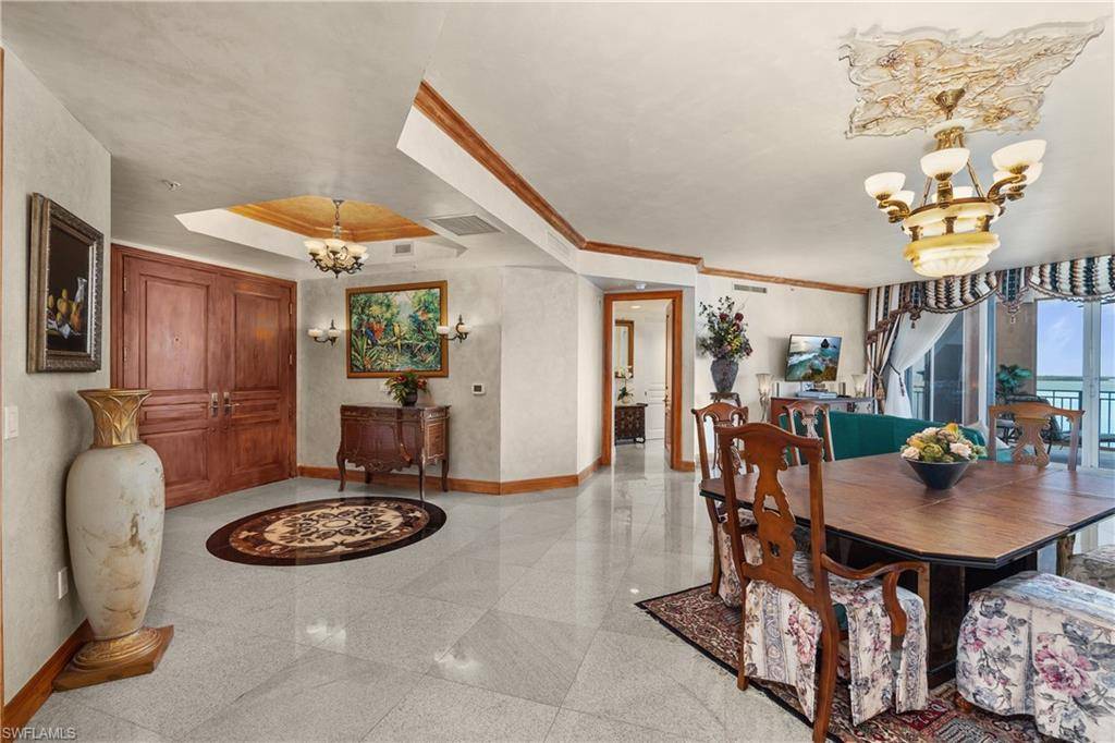 Marco Island, FL 34145,970 Cape Marco DR 402