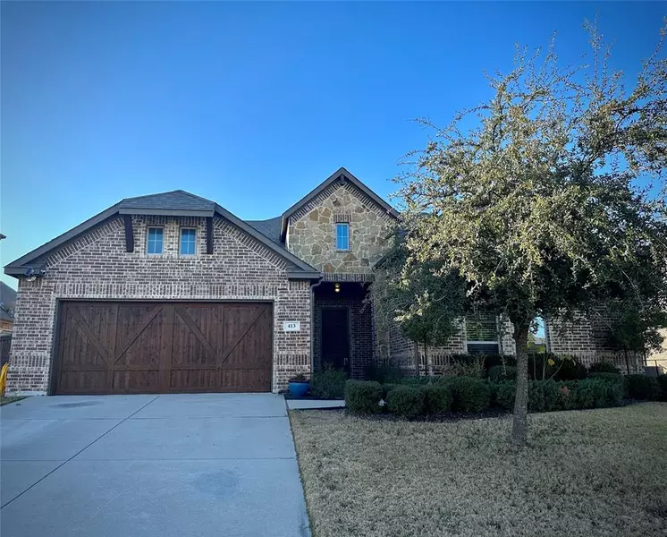 413 Whispering Willow Drive, Midlothian, TX 76065