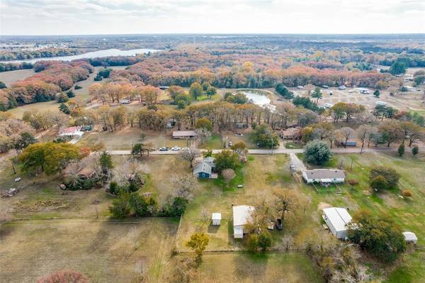 467 County Road 2520,  Bonham,  TX 75418