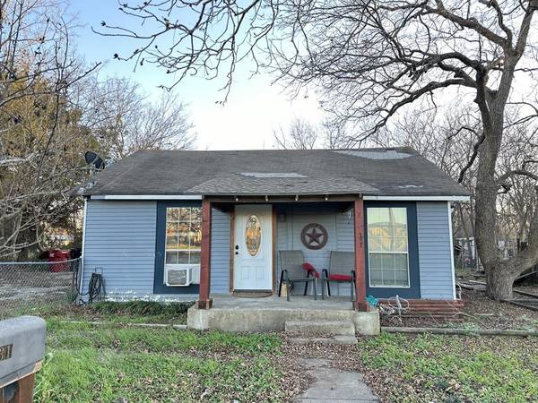 231 W Oneal Street,  Wills Point,  TX 75169