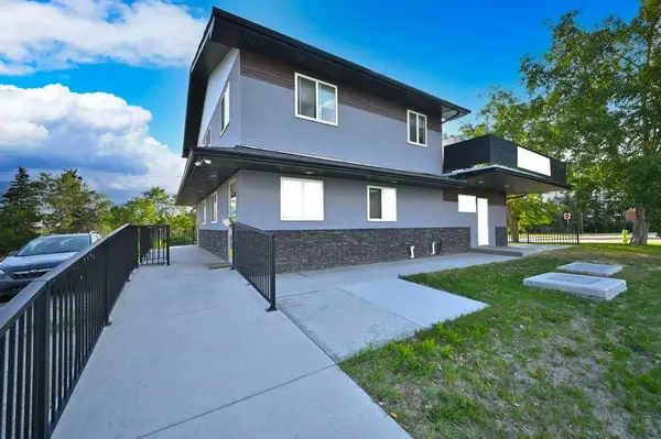 Calgary, AB T2C 1B5,7003 Ogden RD SE