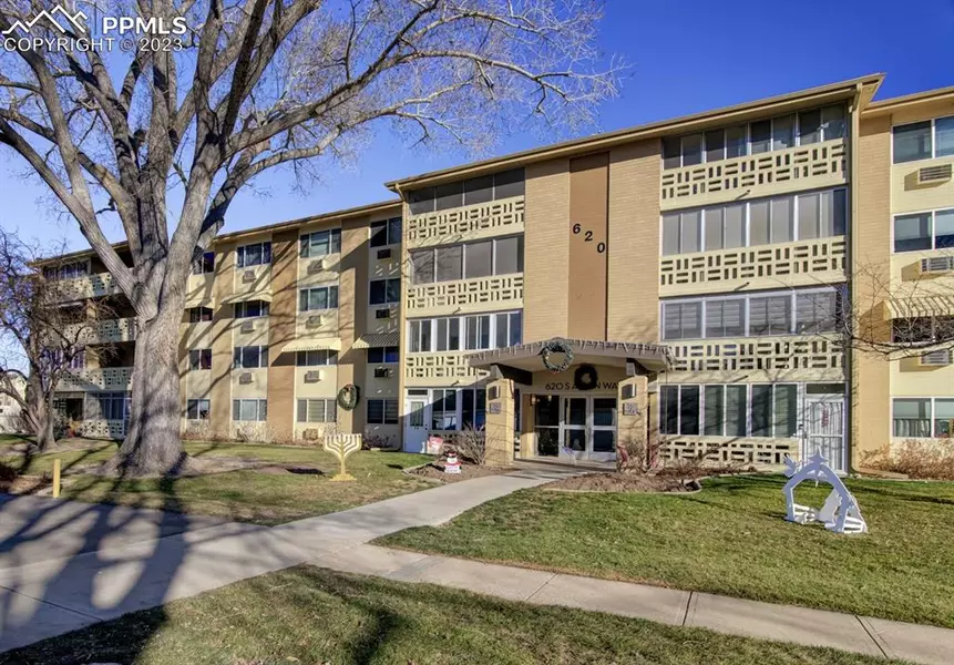 620 S Alton WAY #3B, Denver, CO 80247