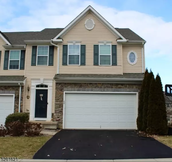 48 Washington Square Cir, Washington Boro, NJ 07882