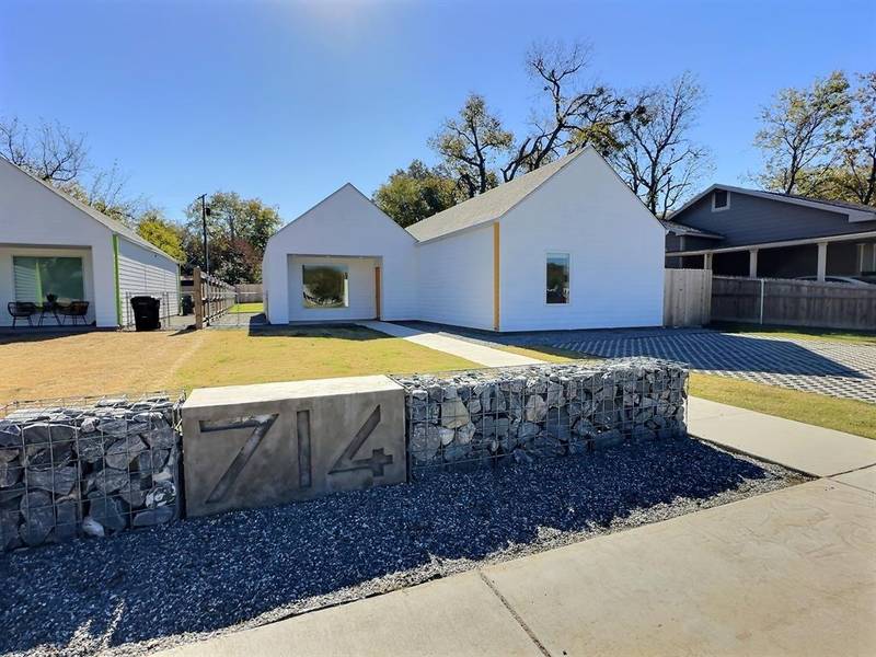 714 W Sears Street, Denison, TX 75020