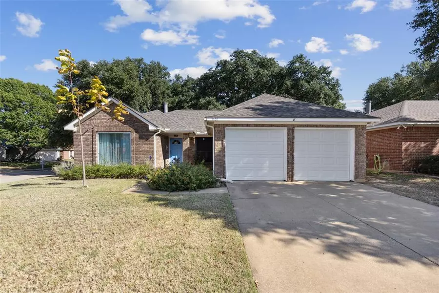 1101 Trenton Lane, Euless, TX 76040