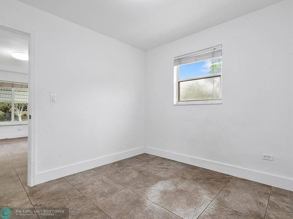 Davie, FL 33314,3930 SW 60th Ave