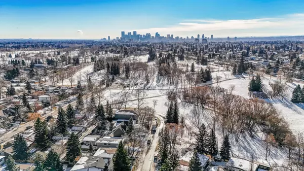 Calgary, AB T2L 0T9,3416 23 ST NW