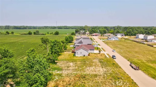 Hills, IA 52235,250 Knoll Ridge Dr