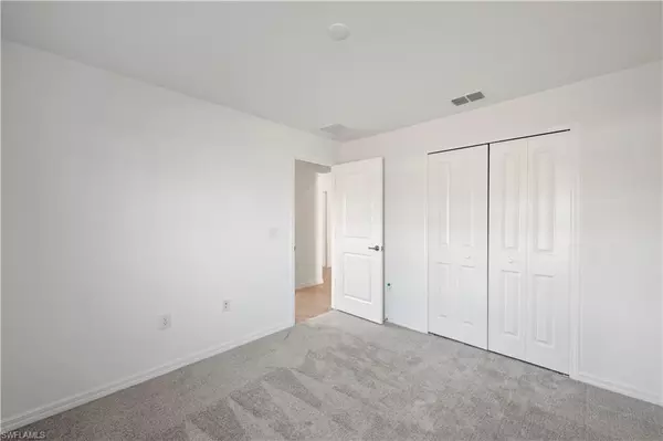 North Fort Myers, FL 33917,17747 Paradiso WAY