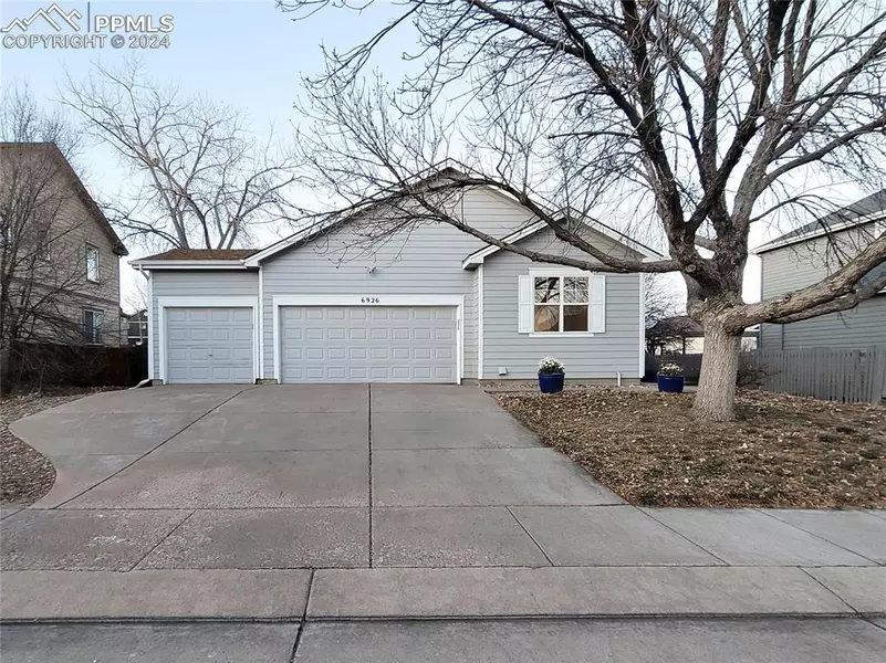 6926 Village Meadows DR, Fountain, CO 80817