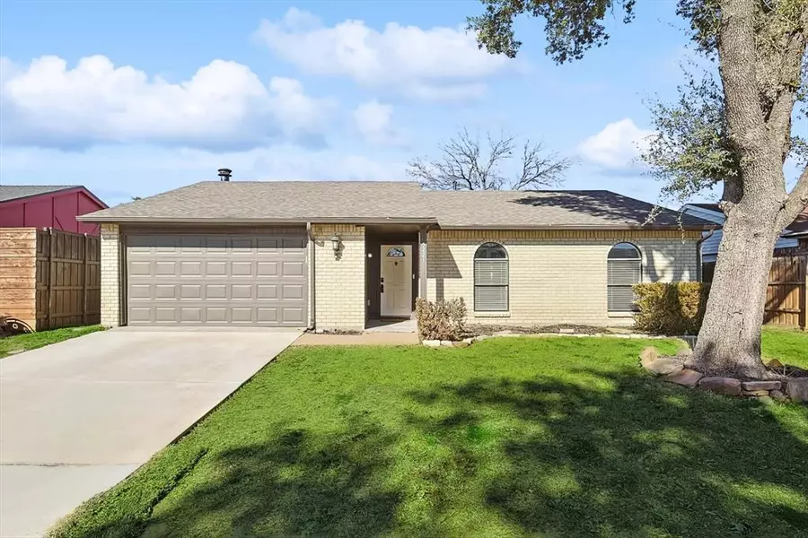 5221 Runyon Drive, The Colony, TX 75056