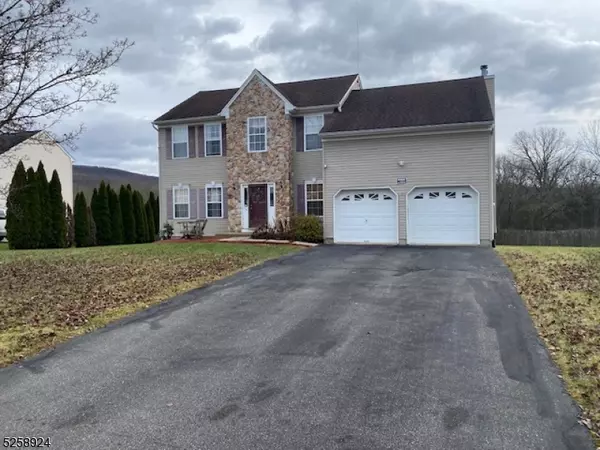 54 Shippen Rdg, Oxford Twp., NJ 07863