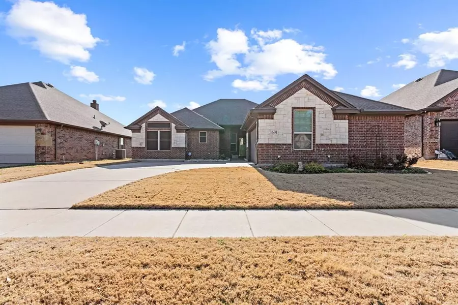 1691 Potomac Drive, Burleson, TX 76028