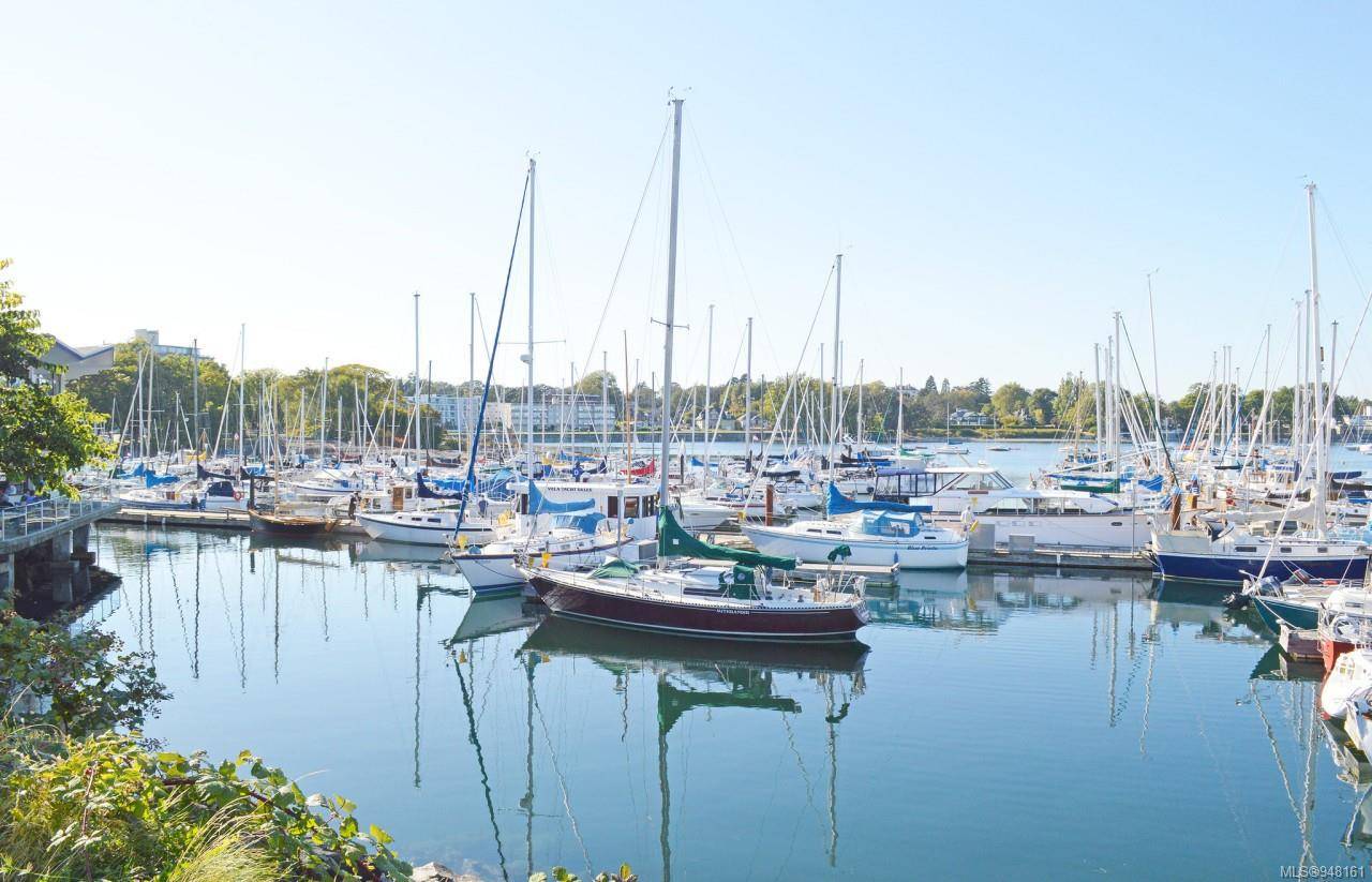 1148 Goodwin St #105, Oak Bay, BC V8S 5H2