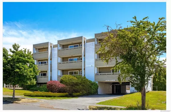 Victoria, BC V8V 4G2,429 Linden Ave #206