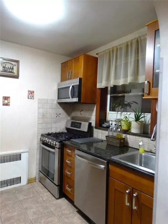 Brooklyn, NY 11218,280 Ocean Pkwy #4E