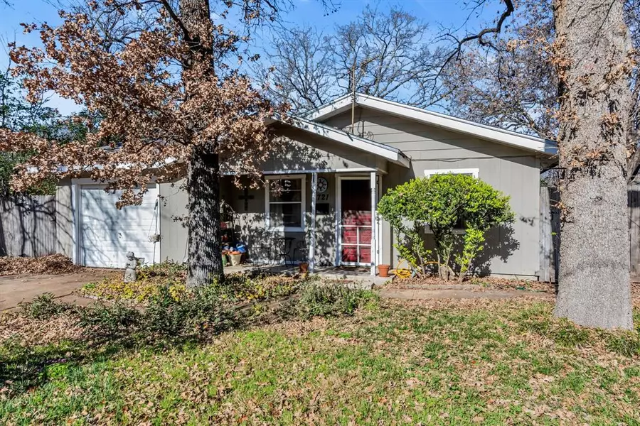 3721 Rusty Dell Street, Fort Worth, TX 76111