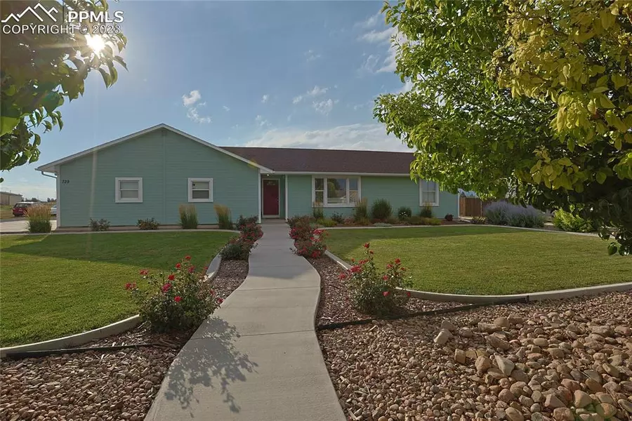 729 N Hale DR, Pueblo West, CO 81007